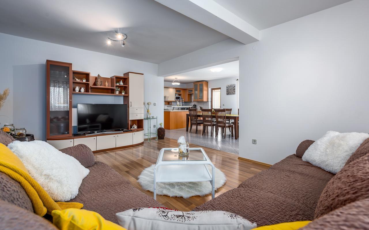 Villa Krizanci Žminj Exterior foto